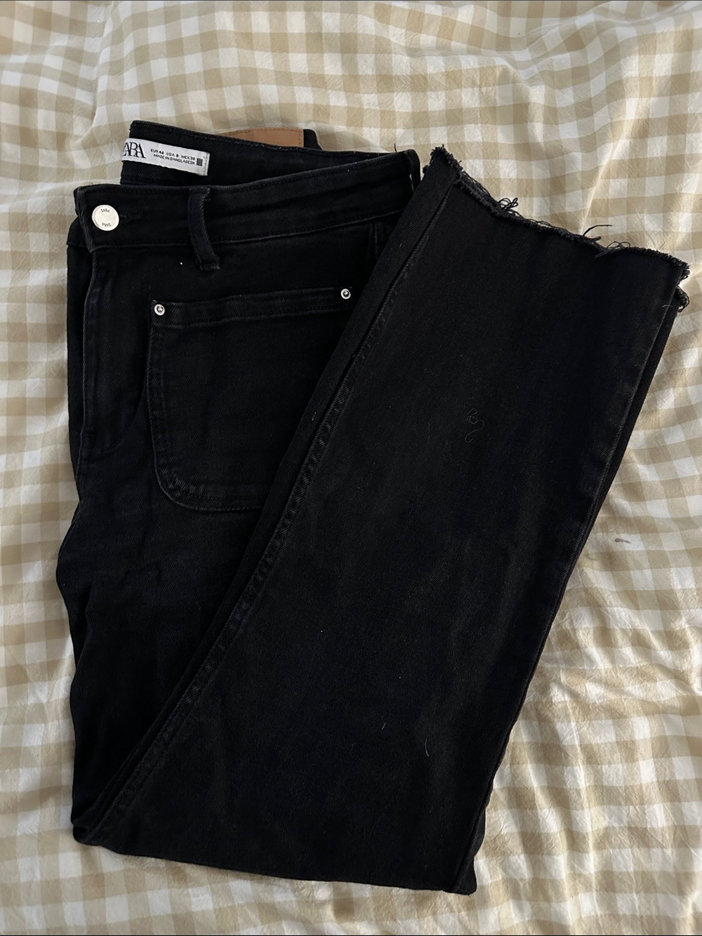 ZARA Black Cropped Raw-Hem Jeans
